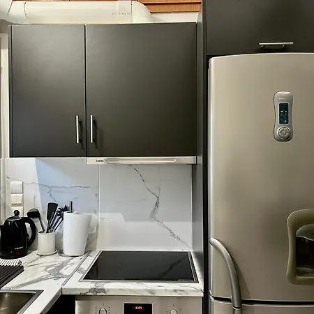 Hillview Chalkis Karababás